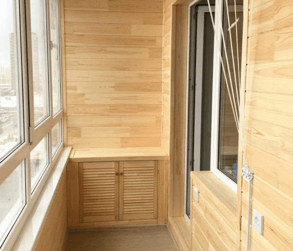 Отделка балконов вагонкой в Минске